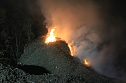 Holz brennt an Landkreisgrenze (Foto: S. Dietzel) Holz brennt an Landkreisgrenze (Foto: S. Dietzel)
