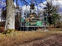 Eine Kirche zieht um (Foto: Peter Blei)