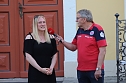 Fans und Cheftrainer des Thüringer HC Herbert Müller verabschieden neun Spitzenhandballerinnen in Bad Langensalza (Foto: Eva Maria Wiegand) Fans und Cheftrainer des Thüringer HC Herbert Müller verabschieden neun Spitzenhandballerinnen in Bad Langensalza (Foto: Eva Maria Wiegand)
