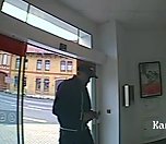 Wer kennt diesen Mann? (Foto: Polizei) Wer kennt diesen Mann? (Foto: Polizei)