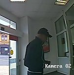 Wer kennt diesen Mann? (Foto: Polizei) Wer kennt diesen Mann? (Foto: Polizei)