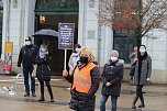 Proteste der Fris&ouml;rinnung vor dem Nordh&auml;user Bahnhof (Foto: oas)