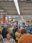 Streik im Kaufland f&uuml;hrte zu langen Schlangen an den Kassen  (Foto: T.Benich)