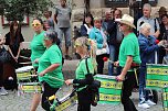211. Brunnenfestumzug in Bad Langensalza mit vielen fr&ouml;hlichen Akteuren (Foto: Eva Maria Wiegand)