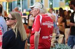 Fans und Cheftrainer des Thüringer HC Herbert Müller verabschieden neun Spitzenhandballerinnen in Bad Langensalza (Foto: Eva Maria Wiegand) Fans und Cheftrainer des Thüringer HC Herbert Müller verabschieden neun Spitzenhandballerinnen in Bad Langensalza (Foto: Eva Maria Wiegand)