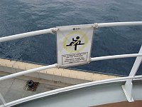 Kreuzfahrtriesen getestet: Warnhinweis auf der MSC Orchestra Bild: Kreuzfahrtriesen getestet: Warnhinweis auf der MSC Orchestra