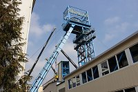 Neue Seilfahrtsbrücke wird montiert Bild: Neue Seilfahrtsbrücke wird montiert
