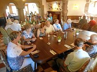 "Tafelrunde" auf Schloss Berlepsch Bild: "Tafelrunde" auf Schloss Berlepsch