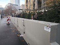 Weihnachtsmarkt-Festung in Berlin Bild: Weihnachtsmarkt-Festung in Berlin