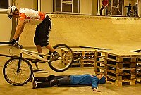"Bikes in Motion" in der Skaterhalle Sondershausen Bild: "Bikes in Motion" in der Skaterhalle Sondershausen