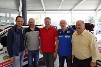 Autos an THC-Mädels übergeben Bild: Autos an THC-Mädels übergeben