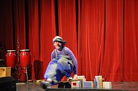 Bild: Salto Mortale im Theater