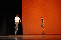 Bild: Salto Mortale im Theater