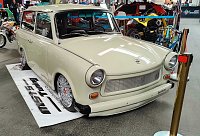 Peter Blei unterwegs auf der Erfurter Automobilmesse Bild: Peter Blei unterwegs auf der Erfurter Automobilmesse