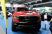 Peter Blei unterwegs auf der Erfurter Automobilmesse Bild: Peter Blei unterwegs auf der Erfurter Automobilmesse