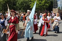 Festumzug zum Brunnenfest Bild: Festumzug zum Brunnenfest