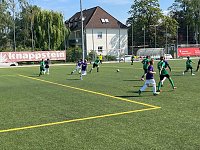 Bild: Kleine Kicker ganz gro&szlig; - in Bad Langensalza ma&szlig;en sich die Fu&szlig;ballmannschaften der Grundschulen