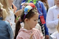 Auftakt zum Brunnenfest in Bad Langensalza mit vielen bunt geschmückten Kindern am Rathausbrunnen Bild: Auftakt zum Brunnenfest in Bad Langensalza mit vielen bunt geschmückten Kindern am Rathausbrunnen