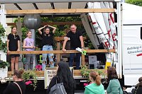 Farbenfroher Festumzug zum 211. Brunnenfest in Bad Langensalza Bild: Farbenfroher Festumzug zum 211. Brunnenfest in Bad Langensalza