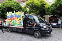 Farbenfroher Festumzug zum 211. Brunnenfest in Bad Langensalza Bild: Farbenfroher Festumzug zum 211. Brunnenfest in Bad Langensalza