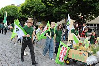 Farbenfroher Festumzug zum 211. Brunnenfest in Bad Langensalza Bild: Farbenfroher Festumzug zum 211. Brunnenfest in Bad Langensalza