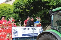 Farbenfroher Festumzug zum 211. Brunnenfest in Bad Langensalza Bild: Farbenfroher Festumzug zum 211. Brunnenfest in Bad Langensalza