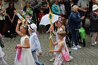 211. Brunnenfestumzug in Bad Langensalza mit vielen fröhlichen Akteuren Bild: 211. Brunnenfestumzug in Bad Langensalza mit vielen fröhlichen Akteuren