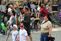 211. Brunnenfestumzug in Bad Langensalza mit vielen fröhlichen Akteuren Bild: 211. Brunnenfestumzug in Bad Langensalza mit vielen fröhlichen Akteuren