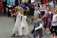211. Brunnenfestumzug in Bad Langensalza mit vielen fröhlichen Akteuren Bild: 211. Brunnenfestumzug in Bad Langensalza mit vielen fröhlichen Akteuren