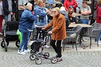 211. Brunnenfestumzug in Bad Langensalza mit vielen fröhlichen Akteuren Bild: 211. Brunnenfestumzug in Bad Langensalza mit vielen fröhlichen Akteuren
