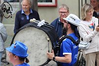 211. Brunnenfestumzug in Bad Langensalza mit vielen fröhlichen Akteuren Bild: 211. Brunnenfestumzug in Bad Langensalza mit vielen fröhlichen Akteuren