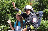 Teilnehmerinnen und Teilnehmer des Festumzuges zum 211. Brunnenfest in Bad Langensalza Bild: Teilnehmerinnen und Teilnehmer des Festumzuges zum 211. Brunnenfest in Bad Langensalza