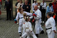Teilnehmerinnen und Teilnehmer des Festumzuges zum 211. Brunnenfest in Bad Langensalza Bild: Teilnehmerinnen und Teilnehmer des Festumzuges zum 211. Brunnenfest in Bad Langensalza