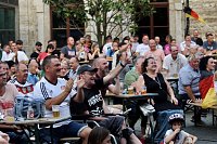 Public Viewing auf dem Neumarkt in Bad Langensalza zum Achtelfinalspiel der EM 2024 - Deutschland gegen Dänemark Bild: Public Viewing auf dem Neumarkt in Bad Langensalza zum Achtelfinalspiel der EM 2024 - Deutschland gegen Dänemark