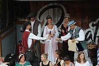 Bild: Zwei Tage lang feierten die Langensalzaer mit ihren G&auml;sten aus nah und fern ihr 30. Mittelalterstadtfest