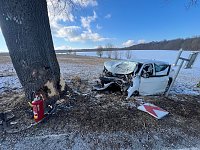 Unfall an der Kreisgrenze Nordhausen-Kyffhäuser Bild: Unfall an der Kreisgrenze Nordhausen-Kyffhäuser