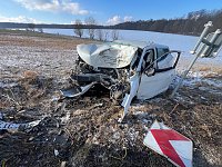 Unfall an der Kreisgrenze Nordhausen-Kyffhäuser Bild: Unfall an der Kreisgrenze Nordhausen-Kyffhäuser