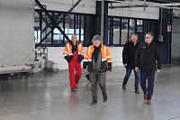 Ortsbegehung einer möglichen neuen Halle für Federn Oßwald Bild: Ortsbegehung einer möglichen neuen Halle für Federn Oßwald