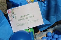 Bild: Einhundertundzwanzig Kindergartenkinder feierten mit ihren Erzieherinnen und Erziehern das 20. Jubil&auml;um des Schwefel-Sole-Heilbades Bad Langensalza mit einem Festumzug