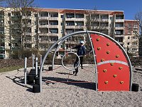 Bild: Einweihung des Spielplatzes in der bad Nauheimer Stra&szlig;e 