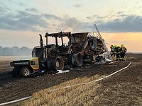 Hoher Schaden nach Feuer auf dem Feld Bild: Hoher Schaden nach Feuer auf dem Feld
