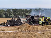 Hoher Schaden nach Feuer auf dem Feld Bild: Hoher Schaden nach Feuer auf dem Feld