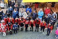 Bild: Beginn der 5. Jahreszeit. Kinder erst&uuml;rmen Langensalzaer Rathaus