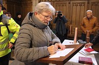Bekrönung und Einlegung der Dokumente in die Zeitkapseln E-Mail von Neue Nordhäuser Zeitung: Einladung Bekrönung und Einlegung der Dokumente in die Zeitkapseln Bild: Bekrönung und Einlegung der Dokumente in die Zeitkapseln E-Mail von Neue Nordhäuser Zeitung: Einladung Bekrönung und Einlegung der Dokumente in die Zeitkapseln