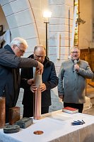 Zeitkapseln und neue Spitze für die Langensalzaer Marktkirche Bild: Zeitkapseln und neue Spitze für die Langensalzaer Marktkirche