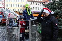Große Freude bei kleinen Wichteln - Kita Kinder schmücken Weihnachtsbaum am Bad Langensalzaer Rathaus Bild: Große Freude bei kleinen Wichteln - Kita Kinder schmücken Weihnachtsbaum am Bad Langensalzaer Rathaus