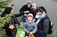 Große Weihnachtsbaumschmück-Aktion auf dem Töpfermarkt in Bad Langensalza Bild: Große Weihnachtsbaumschmück-Aktion auf dem Töpfermarkt in Bad Langensalza