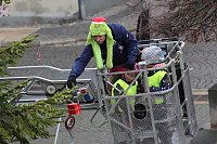 Große Weihnachtsbaumschmück-Aktion auf dem Töpfermarkt in Bad Langensalza Bild: Große Weihnachtsbaumschmück-Aktion auf dem Töpfermarkt in Bad Langensalza