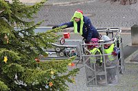 Große Weihnachtsbaumschmück-Aktion auf dem Töpfermarkt in Bad Langensalza Bild: Große Weihnachtsbaumschmück-Aktion auf dem Töpfermarkt in Bad Langensalza