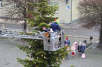 Große Weihnachtsbaumschmück-Aktion auf dem Töpfermarkt in Bad Langensalza Bild: Große Weihnachtsbaumschmück-Aktion auf dem Töpfermarkt in Bad Langensalza
